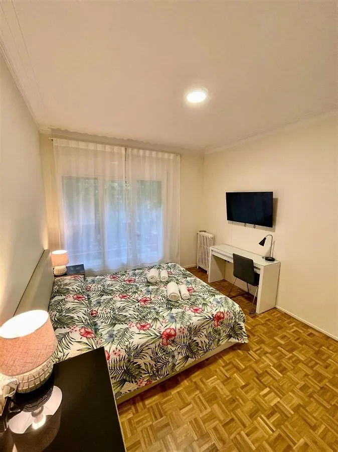 Villarroel Habitaciones Barcelona 0*,