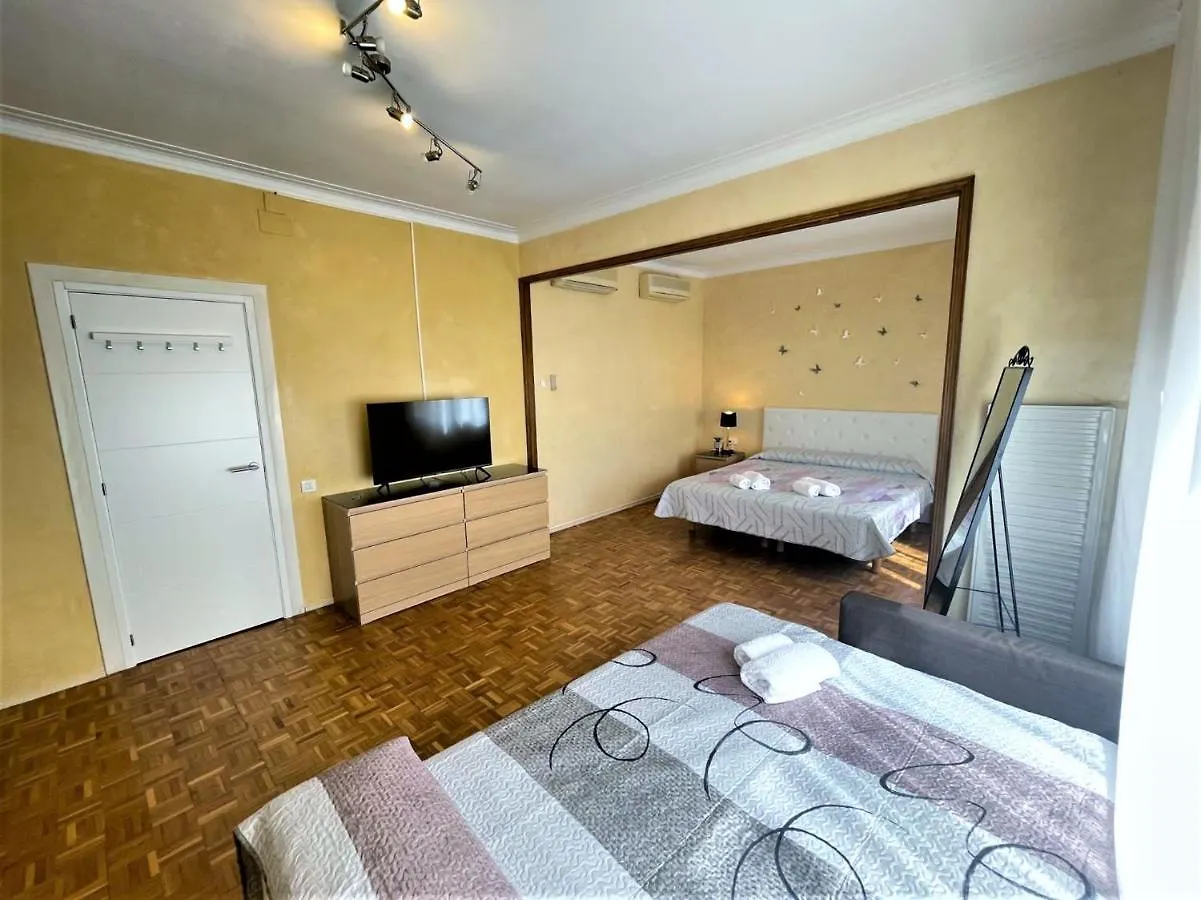 Bed & Breakfast Villarroel Habitaciones Barcelona
